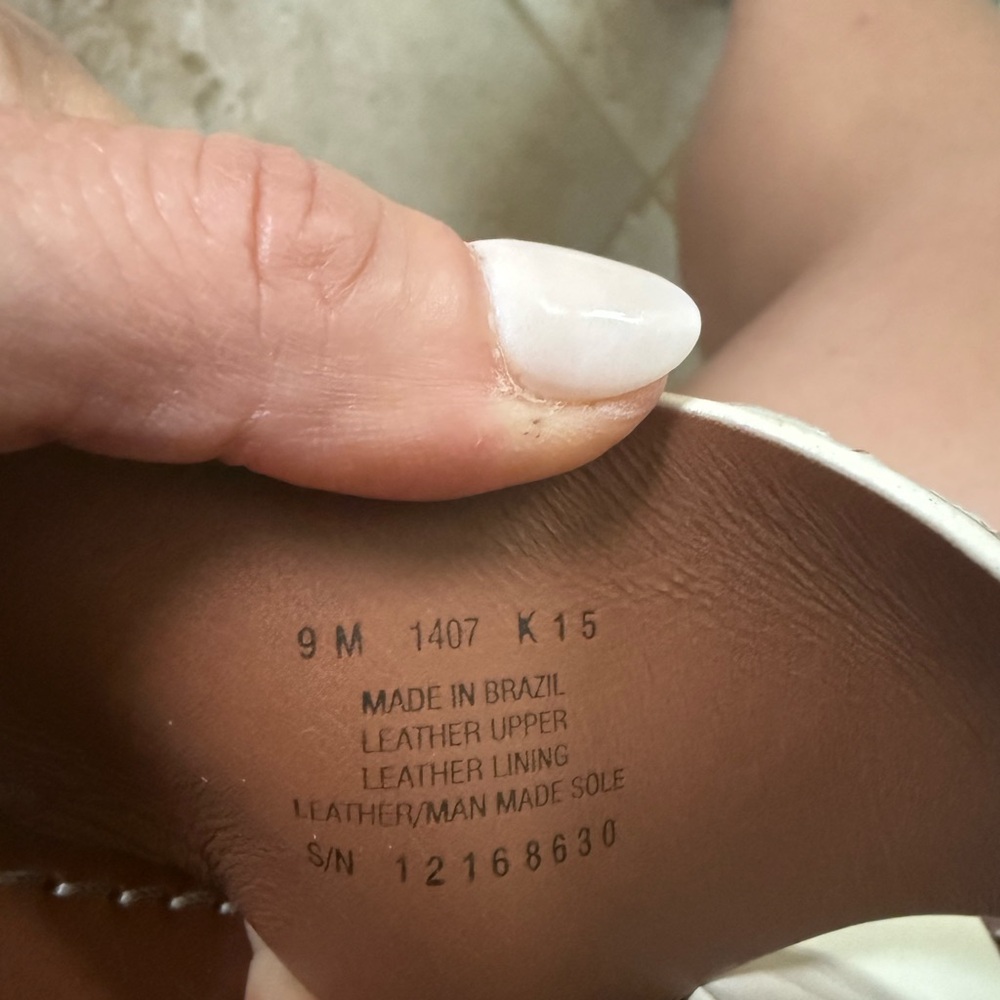 Tory Burch Cream Cross-Strap Leather Block Heeled Sandals - Picture 7 of 16